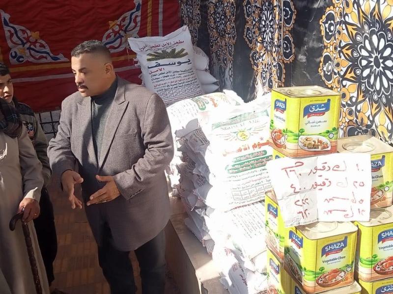 محافظ المنيا: استمرار فتح منافذ للسلع الغذائية بجميع مراكز المحافظة لضبط الأسواق والبيع بأسعار مناسبة