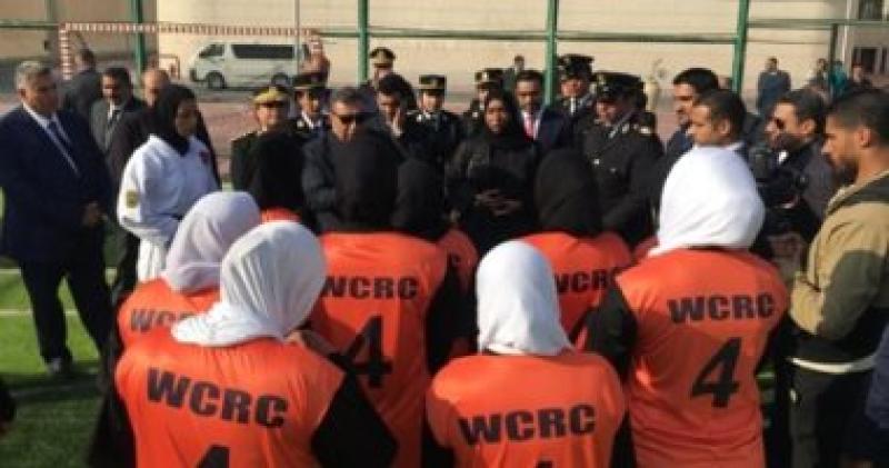 وفد من شرطة دبى يزور مركز الإصلاح والتأهيل بوادي النطرون