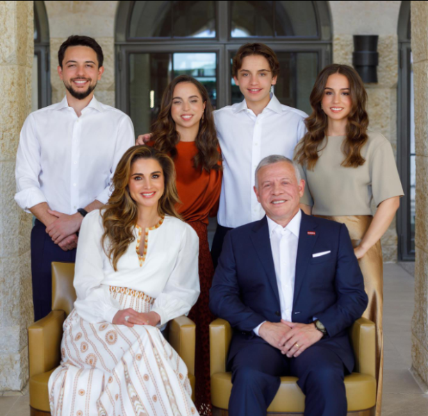 الملكة رانيا واسرتها