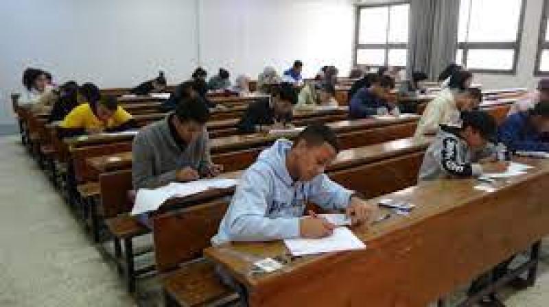 انطلاق امتحانات الفصل الدراسي الأول بمدارس المنيا