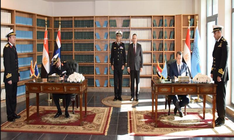 الكلية البحرية توقع بروتوكول تعاون مع جامعة الإسكندرية لتنمية القدرات والمهارات للضباط والدارسين (صور)