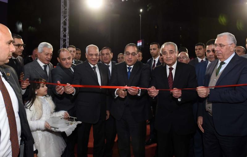 رئيس الوزراء يشهد افتتاح معرض ”أهلاً رمضان” بالجيزة (صور)