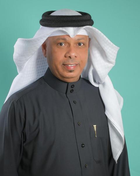 الدكتور  خالد زايد ي