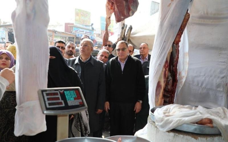 محافظ الشرقية يتابع معرض اهلا رمضان ويسعر اللحوم ب150 جنيه (صور)