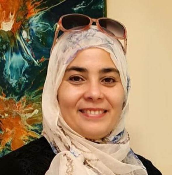 الدكتورة مهرة صقر
