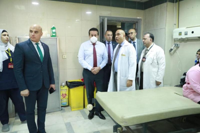 وزير الصحة يتفقد 3 مستشفيات ومكتب صحة المنيل بمحافظة القاهرة (صور)