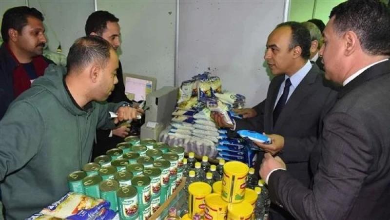 نائب محافظ المنيا يفتتح معرض "أهلا رمضان" بأسعار مخفضة