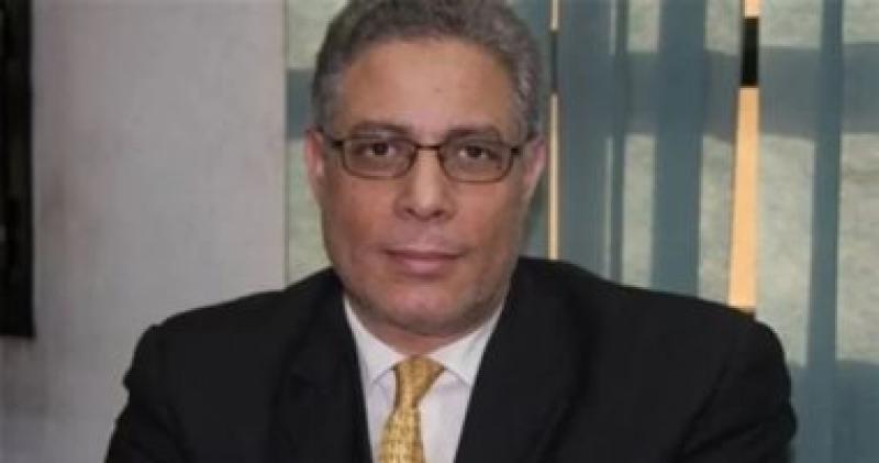 الكاتب الصحفي سيد عبد العاطي