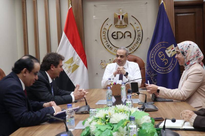 رئيس هيئة الدواء المصرية يستقبل رئيس مجلس إدارة شركة جمجوم فارما السعودية (صور)