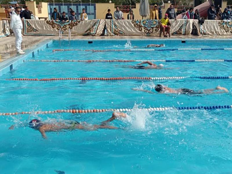 انطلاق أول بطولة سباحة لمراكز الشباب بالصعيد في المنيا