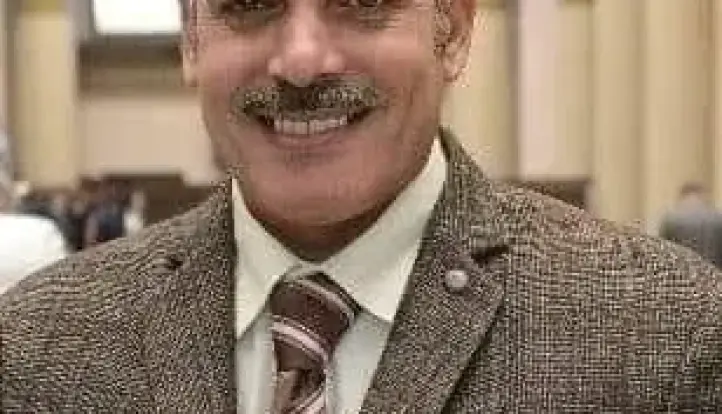 الكاتب الصحفى مصطفى قايد يكتب : بين حرية سرور للصحافة .. وغلق الأبواب أمام المحررين البرلمانيين الجدد