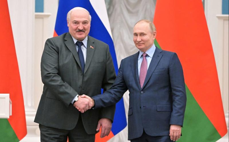تحضيرًا لاجتماع مرتقب.. بوتين ولوكاشينكو يجريان محادثة هاتفية