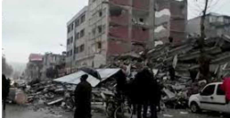 ارتفاع حصيلة ضحايا زلزال تركيا إلى 284 شخصا