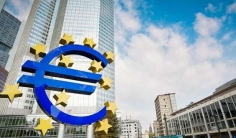 تحسن ثقة المستثمرين في منطقة اليورو للشهر الرابع على التوالي