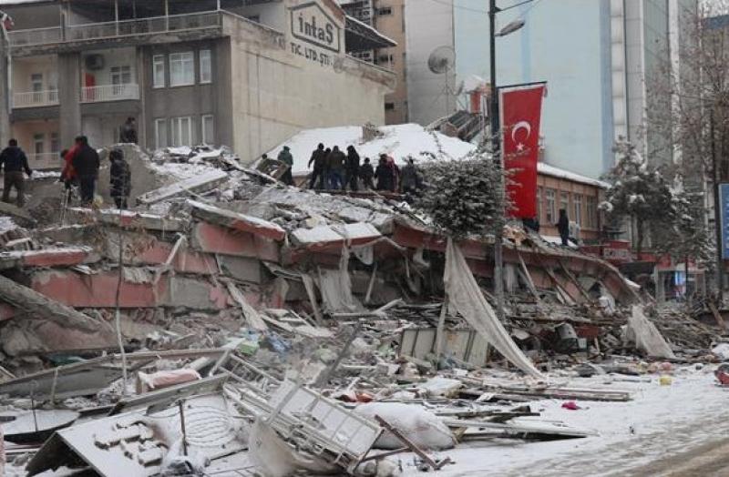 أردوغان: نعيش أكبر الكوارث العالمية.. وضحايا الزلزال وصلوا لـ3549