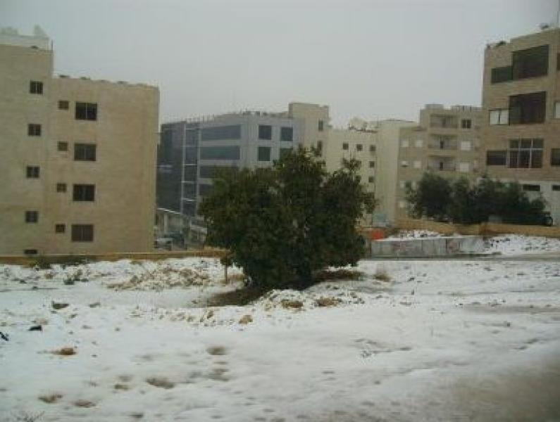العاصمة الأردنية تكتسي بالثلوج 