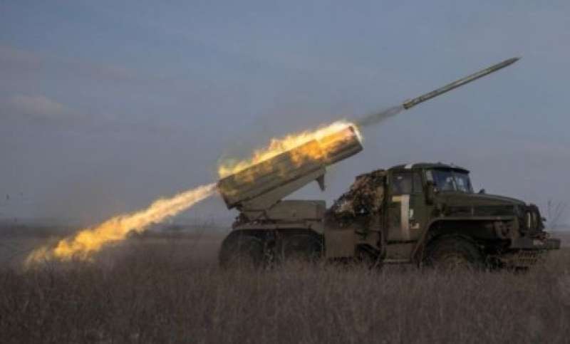 أوكرانيا ترسل مدافع دفاع جوي لصد الطيران الروسي