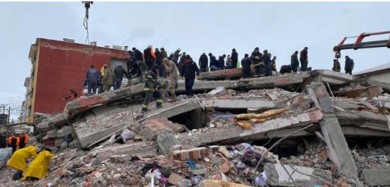 ارتفاع حصيلة قتلى زلزال تركيا وسوريا إلى 25 ألفا و401 شخص