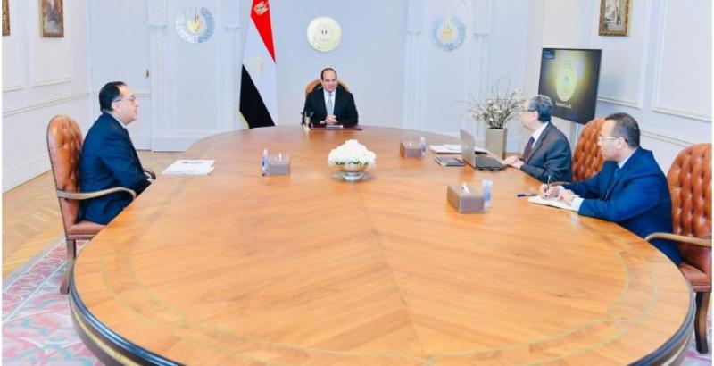 اجتماع الرئيس السيسي مع رئيس الوزراء ووزير الكهرباء