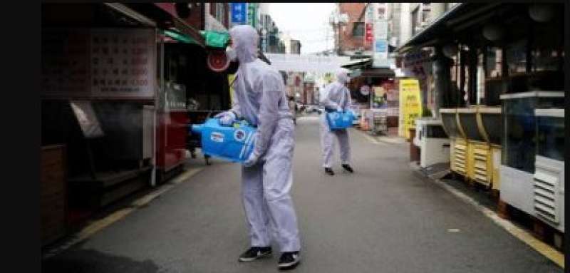 كوريا الجنوبية تسجل 12.805 إصابات جديدة بفيروس كورونا