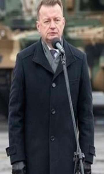 نائب رئيس الوزراء البولندي وزير الدفاع ماريوس بلاشتشاك