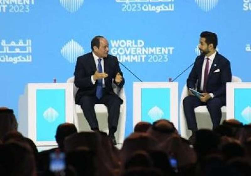 مدير تحرير جريدة الخليج: الرئيس السيسي استعرض التجربة المصرية في التنمية بالقمة العالمية للحكومات