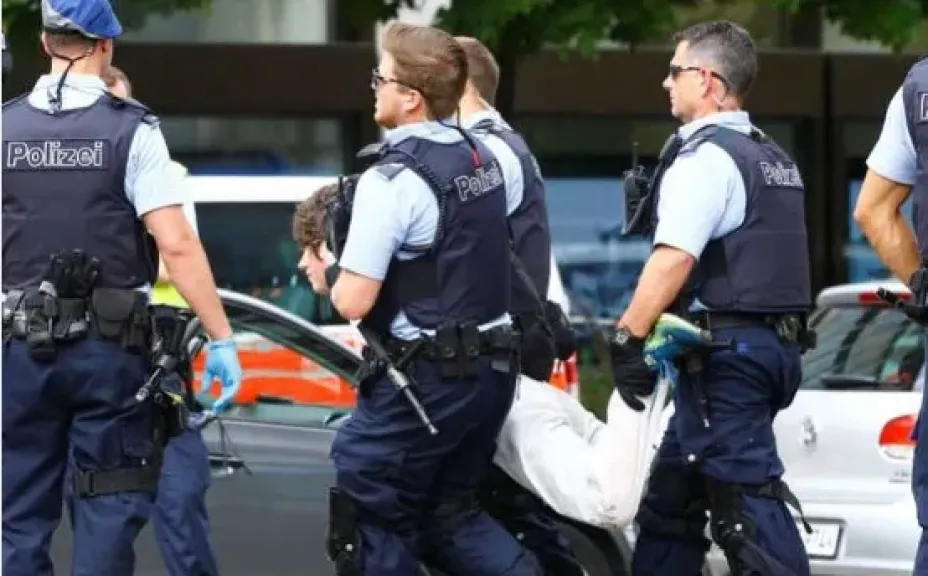 سويسرا .. سقوط قتلى وجرحى إثر انفجار فى منتجع للتزلج خلال احتفالات رأس السنة