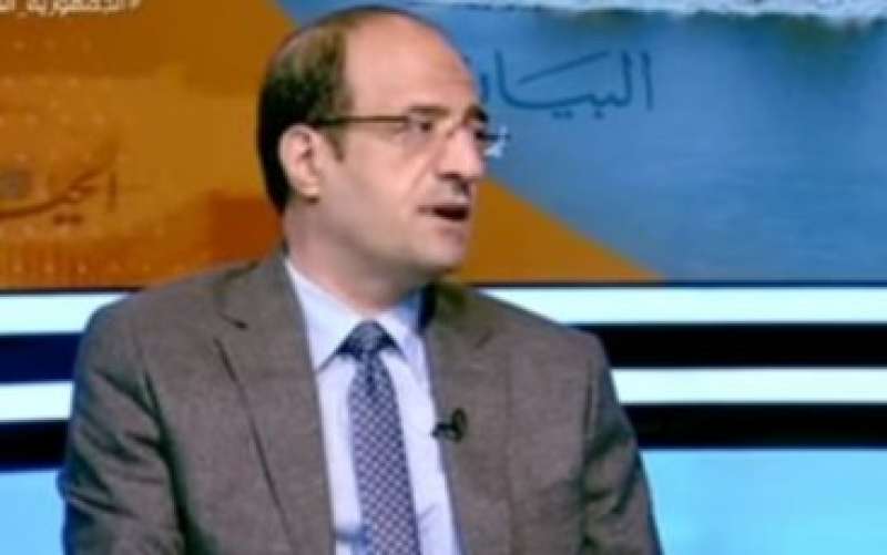 الدكتور ممدوح إسماعيل وكيل كلية الإقتصاد والعلوم السياسية