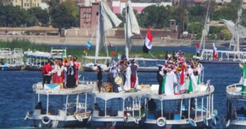21 فرقة فنية تقدم عروضها على المراكب النيلية فى أسوان قبل ”تعامد الشمس”
