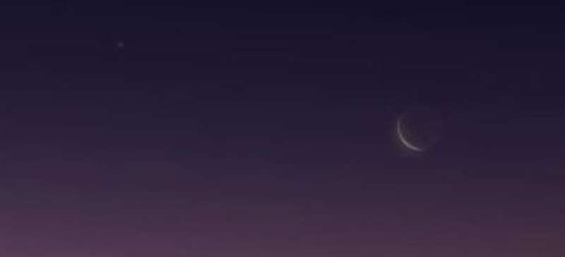 عطارد والقمر يزينان السماء فجر غد ويمكن مشاهدتهما بالعين المجردة