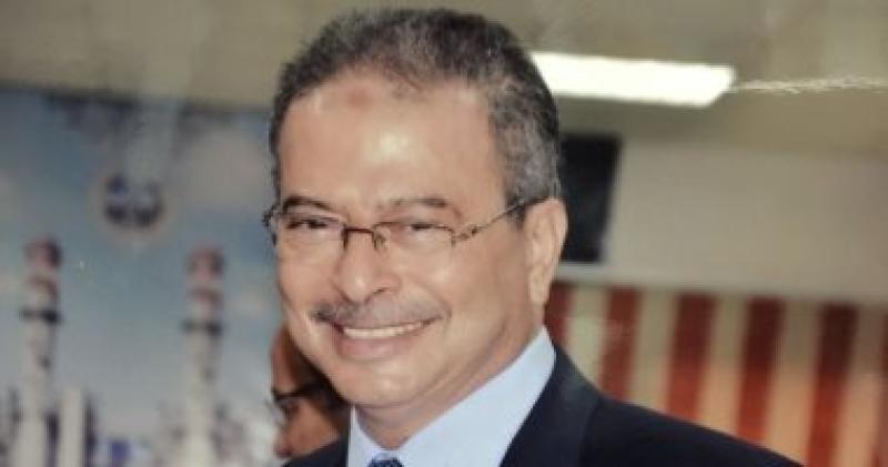 جابر دسوقى رئيس الشركة القابضة لكهرباء مصر