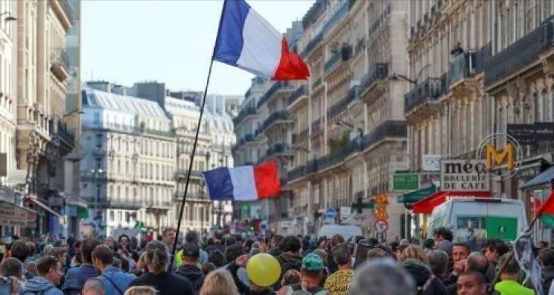 فرنسا تشهد إضرابا عاما يومي 7 و8 مارس.. تفاصيل