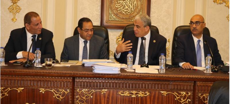 رئيس ”قوى النواب”: عمال مصر هم وقود التنمية ورمز الإخلاص