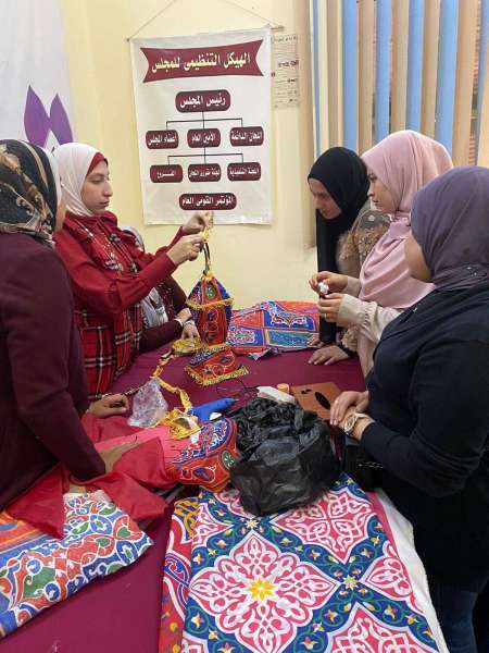 قومي المرأة بكفر الشيخ ينظم دورة تدريبية لتصنيع فانوس رمضان