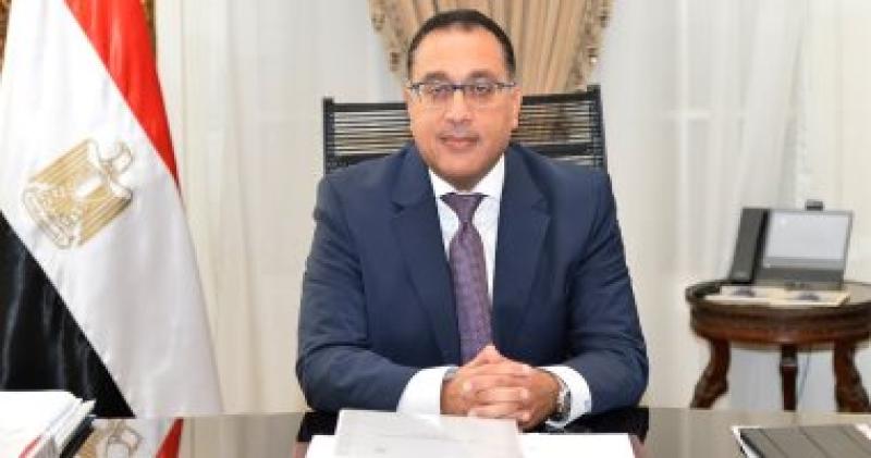 رئيس الوزراء يهنئ وزير الدفاع بالذكرى الحادية والأربعين لتحرير سيناء