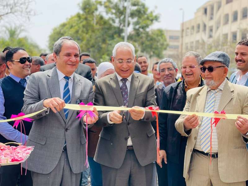 رئيس جامعة المنيا يفتتح معرض زهور الربيع بالمشتل التعليمي لكلية الزراعة في دورته الرابعة
