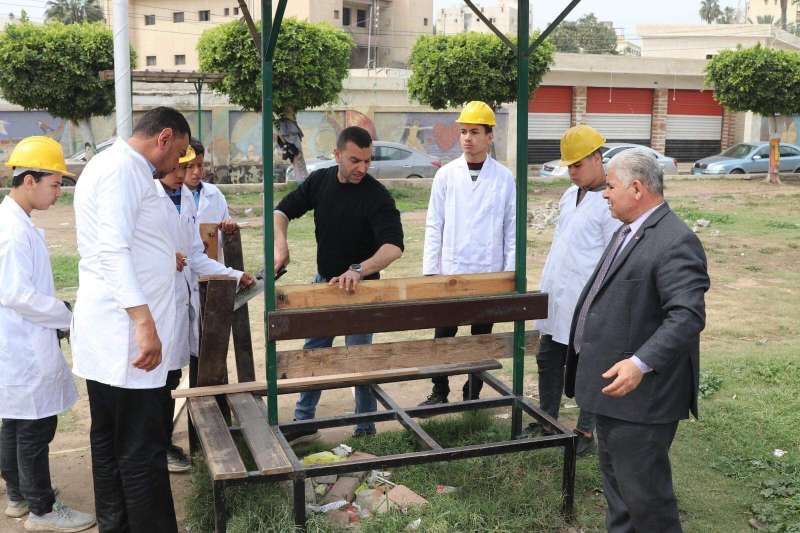 إصلاح ورفع كفاءة المقاعد والبرجولات بالحدائق العامة في كفر الشيخ