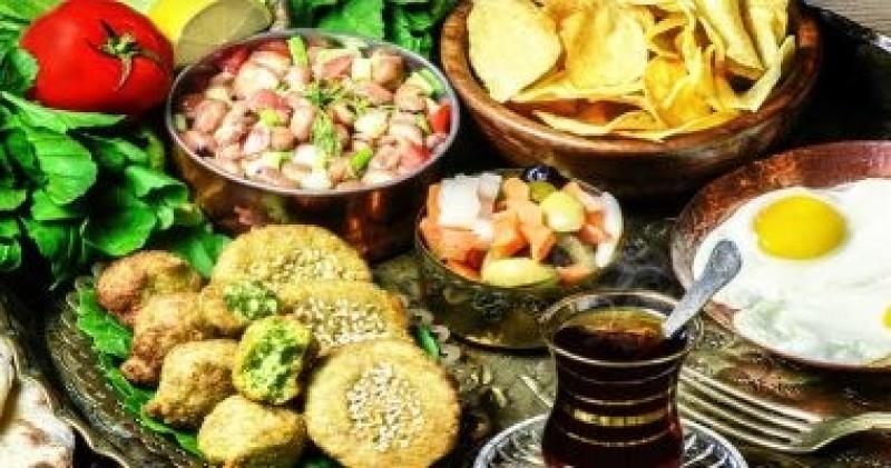 للسيطرة على الجوع والعطش.. أفضل الأكلات في سحور رمضان وفوائدها الصحية