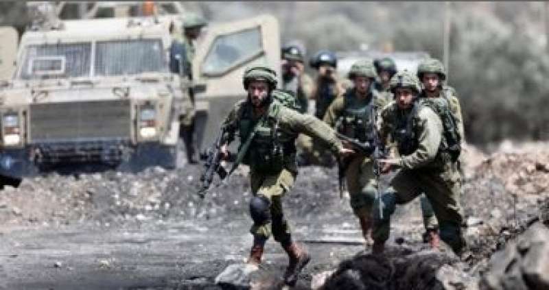 جيش الاحتلال يعتقل 6 فلسطينيين من مناطق متفرقة بالضفة الغربية