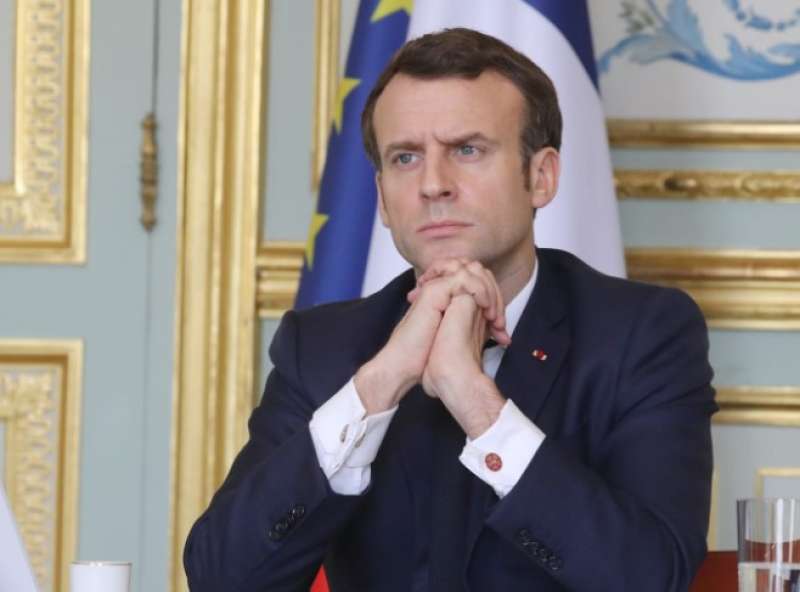 الرئيس الفرنسي: الاحتجاج الاجتماعي لا يعني أن كل شيء عليه التوقف في البلاد