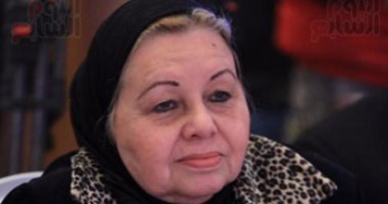 الدكتورة ماجى الحلوانى عميد كلية الإعلام الأسبق بجامعة القاهرة