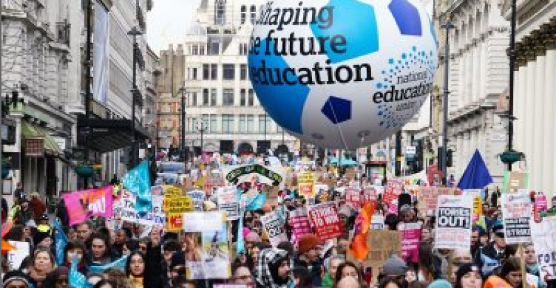 اضراب معلمين بريطانيا