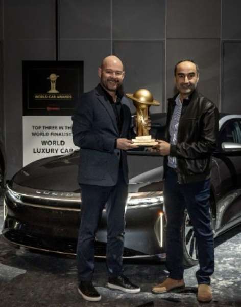 ”لوسد اير” تفوز بجائزة أفضل سيارة فاخرة في العالم لعام 2023
