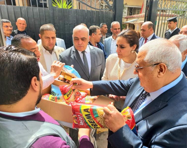 ” بالصور ”البنك الزراعي المصري يستكمل مسيرة قوافل الخير لتوزيع المساهمات الغذائية على الأسر الأكثر احتياجاً في  11 محافظة جديدة