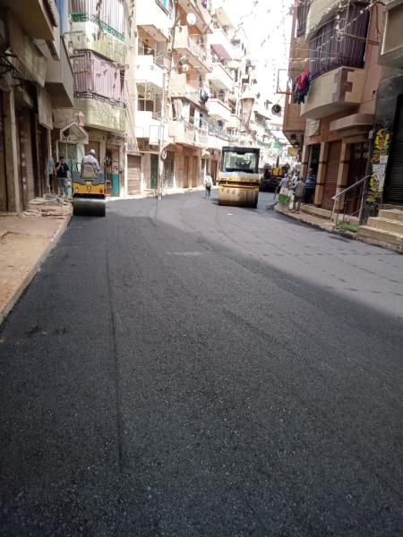 محافظ أسيوط: رصف شوارع منطقة الشادر بحي غرب ضمن الخطة الشاملة للتطوير والتجميل