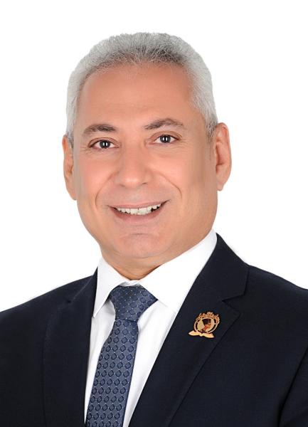 دكتور عصام فرحات رئيس جامعة المنيا
