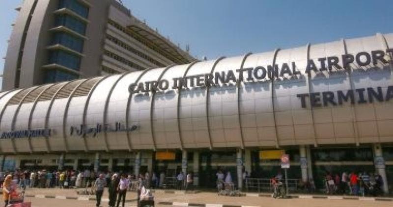 مطار القاهرة ينقل اليوم الأحد 65 ألف راكب على متن 516 رحلة جوية