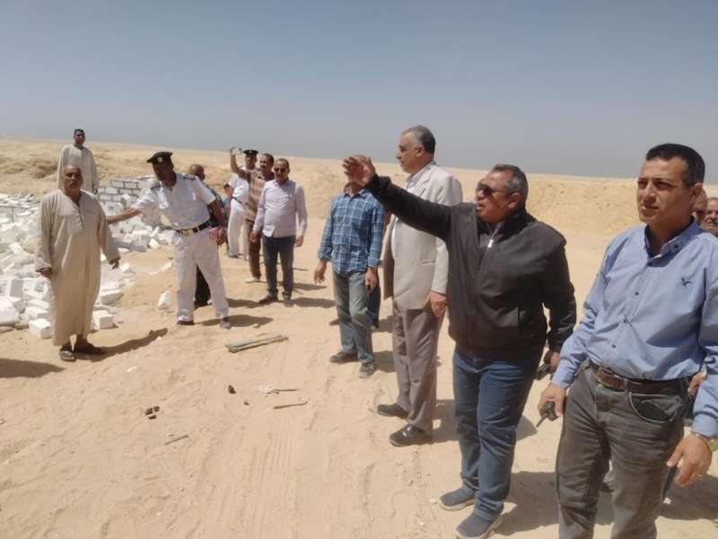 مراكز محافظة المنيا تواصل تنفيذ ”الموجة 21 ”لإزالة التعديات على الاراضي