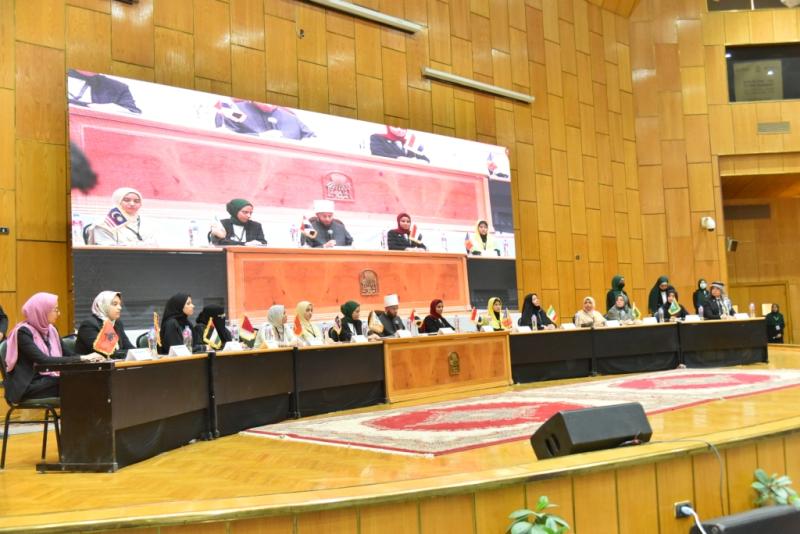 جامعة أسيوط تشهد فعاليات نموذج محاكاة منظمة التعاون الإسلامي (MOIC) بحضور رموز دينية وسياسية