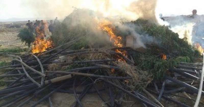 اشتعال حريق بمخلفات نخل في قرية أم خنان بالحوامدية